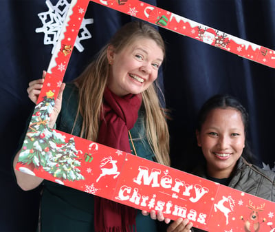 hillary-at-christmas-sq-2