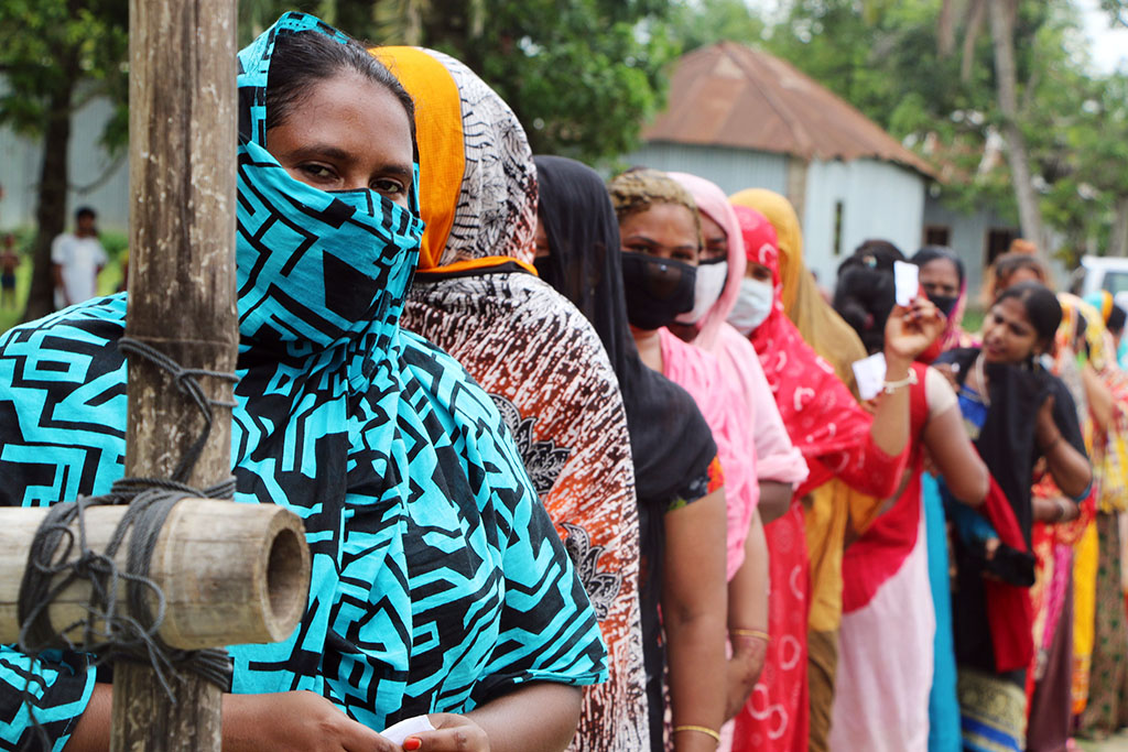 500 Women and Their Children Living in Brothel Face Starvation Due to COVID-19 Lockdown